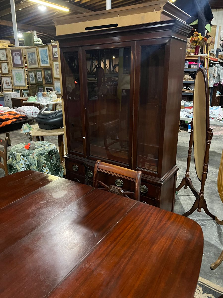 Southern Belles Estate Sales in Bristol, TN starts on 10/21/2023