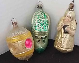 Rare Antique Nun With Cross Bible, Shoe Egg Ornaments
