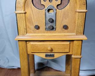 Vintage Thomas Collections Edition Radio And Cassett Player With Stand