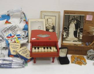 COLLECTIBLES: 1980 OLYMPIC GAME CLOTH, VINTAGE PHOTOS, PLACE HOLDERS, CHALK, PIKE PLACE MARKET ORNAMENT, CIGAR BOX, AND CHILD'S PIANO (KEY STUCK)