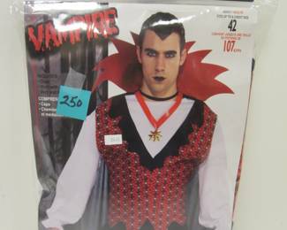 VAMPIRE COSTUME IN PACKAGE
