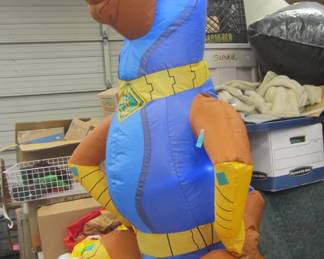 LARGE INFLATABLE SCOOBY DOO