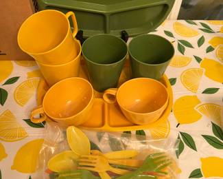 Plastic Basket Ville picnic set 