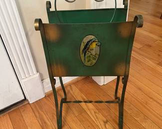 Metal magazine stand 