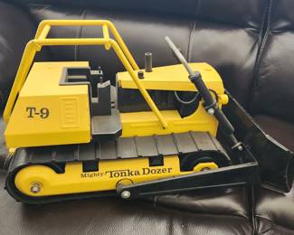 Vintage Mighty Tonka T-9 Bulldozer
