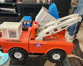 VINTAGE MIGHTY TONKA ORANGE WRECKER AA TOW TRUCK 24 HR HOUR SERVICE DOUBLE BOOM