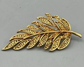 Capri Leaf Brooch