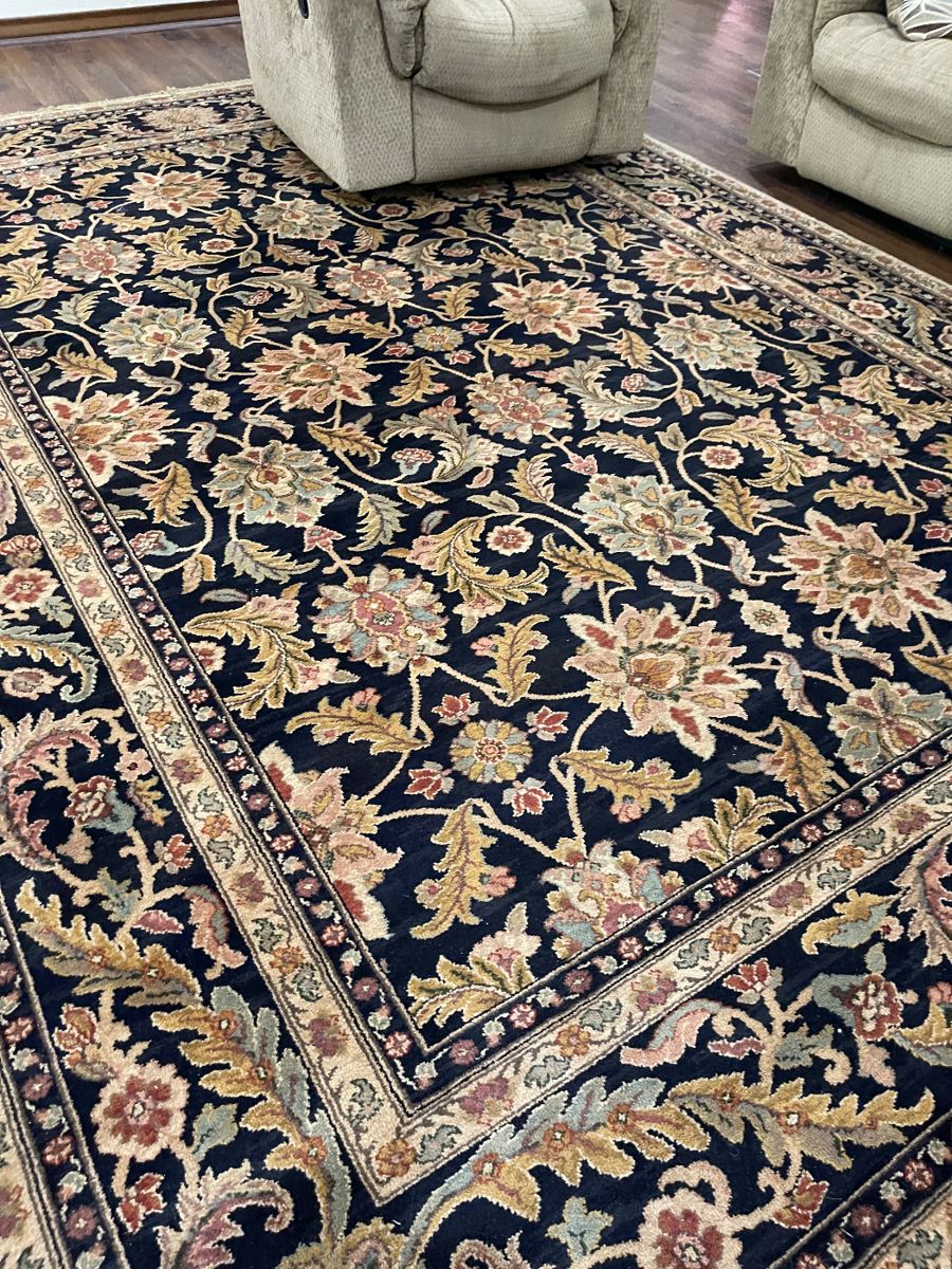 Another Great Estate Sale in Buckingham Estates starts on 10/20/2023