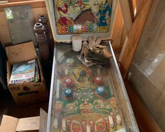 To Vintage pinball machines
