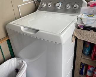 $600 set GE Washer and dryer, 3 years old 27x27x44