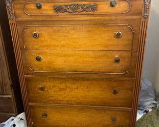 $225 - Vintage wood 5 drawer dresser 36x21x51