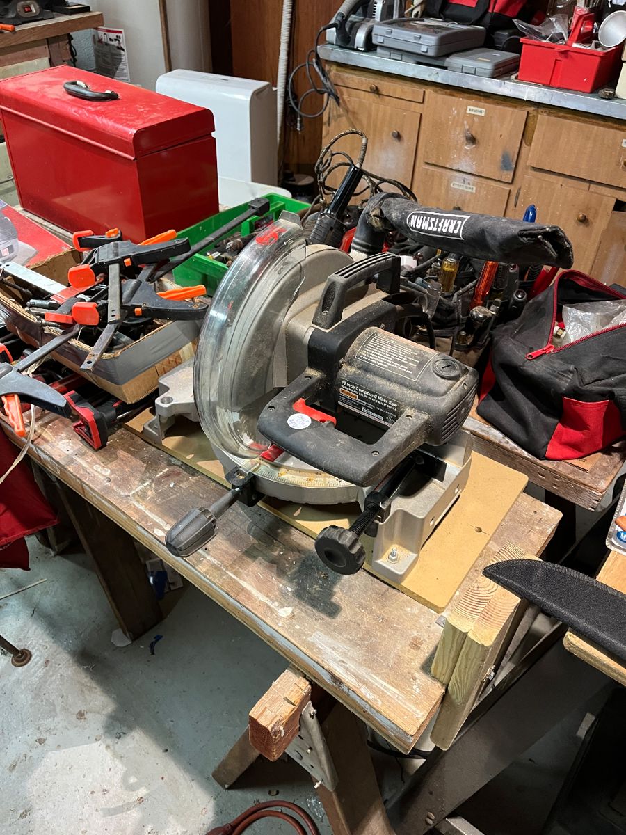 Essex Fells Estate Sale starts on 10/27/2023