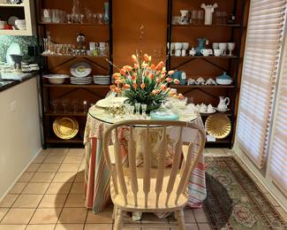 Kitchen breakfast area
