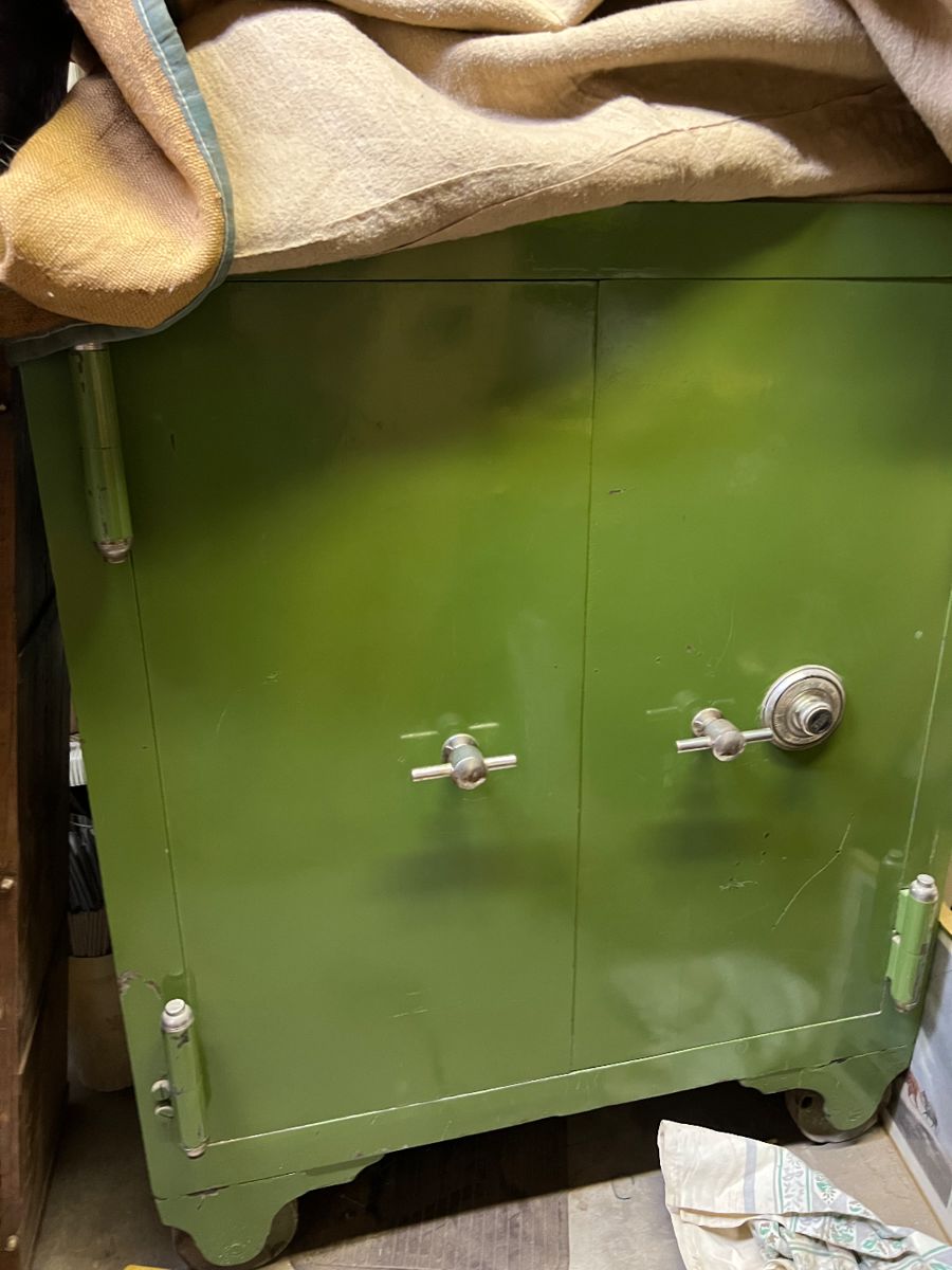 Estate Sale in Big Spring, TX starts on 10/26/2023