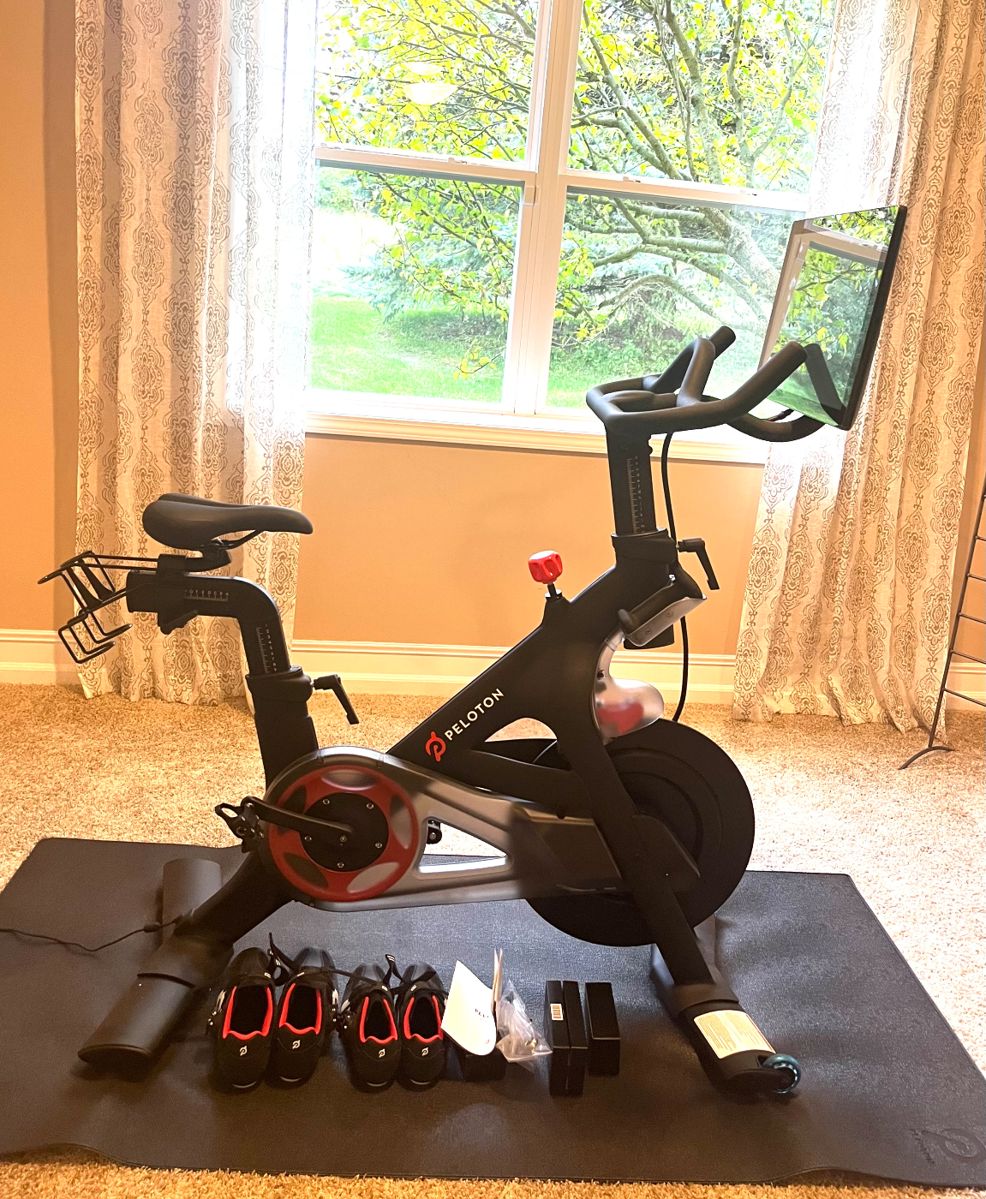 Peloton, Picture 1 of 4