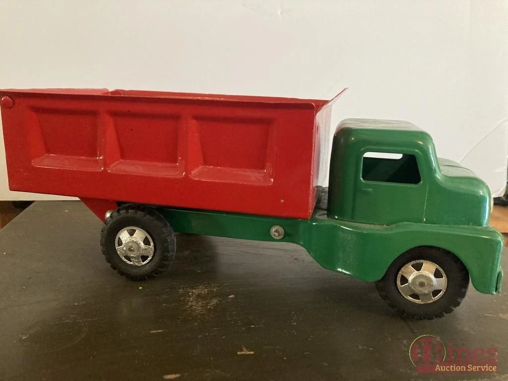 Antiques, Furniture & Collectibles in Marine On Saint Croix, MN starts