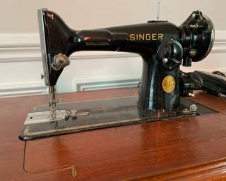 Vintage Singer Sewing Machine In Table