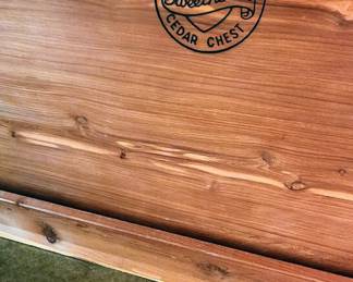 Roos Sweetheart Cedar Chest, Locking