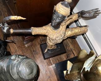 Statues, very heavy.. Iron / Bronze ? no markings but very cool