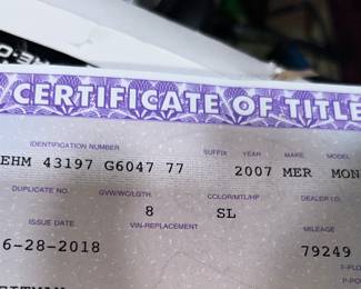 clean title.  Car fax shows minor accident in 2013.