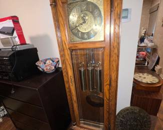 Working Grandfather clock, missing a few pieces of glass on sides