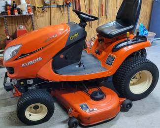 Kubota Glide Steer R2120 Excellent Condition