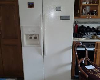 Kitchen Aid Side by Side