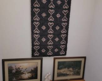 Austin Productions Figurine between the Thrashers