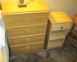 4-Drawer Dresser (Pair)