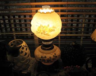 Vintage Fenton Lamp