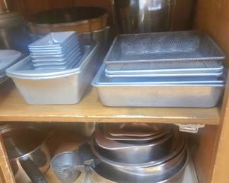 Baking Pans & Bowls