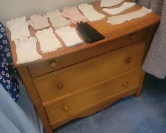 Chest and Ladies Gloves