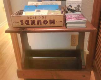 Solid Wood Side Table w/Magazine Rack 