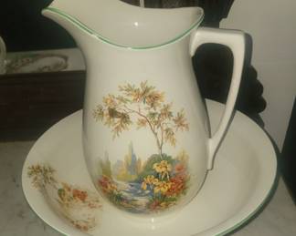 Vintahe Bowl & Pitcher Set