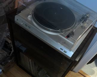 Stereo compartment with components inc Sony and Yamaha receiver R-N303