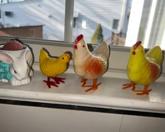 Easter Hen Laying Eggs toys