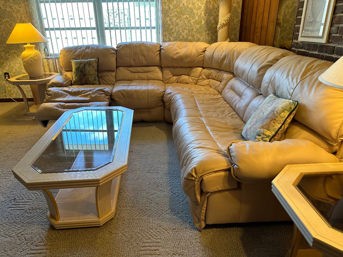 Estate Sale Ladies will be in Orlando starts on 11/3/2023