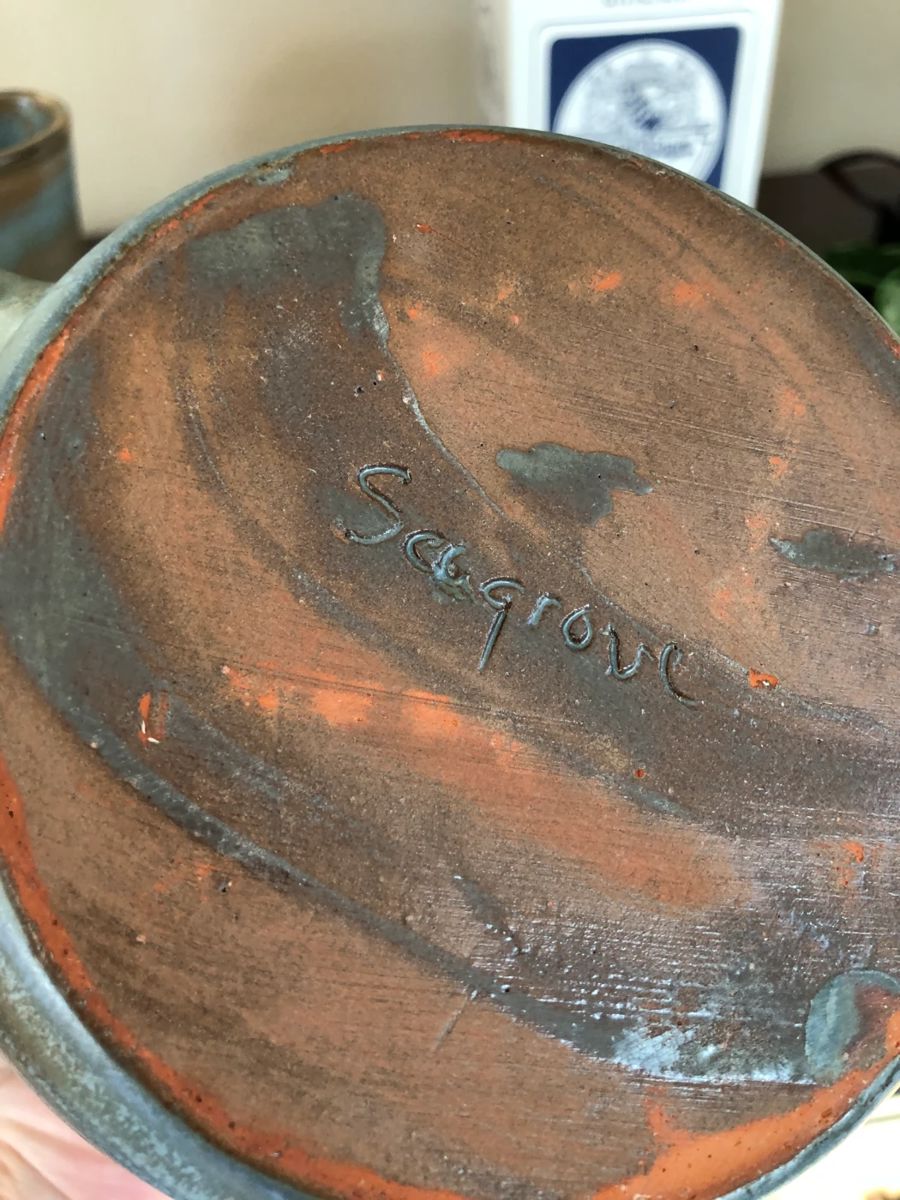 Estate Sale in Oliver's Landing Hickory Full House starts on 10/27/2023