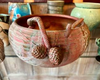 John Hodge studio pottery – pine cone pot
