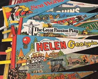 05 Assorted Size Rare Pennant Flags Sea World, Hurricanes, Travel