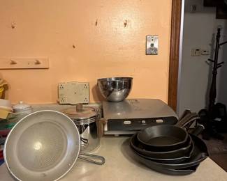 Mystery Lot Pots And Pans 