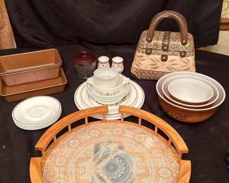 Vintage Pyrex Old Orchard, Temptations, And More Kitchen Essentials 