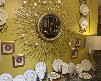 Avelina Accented Starburst Mirror