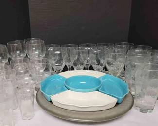 Lazy Susan Chip Dip Tray And Glasses