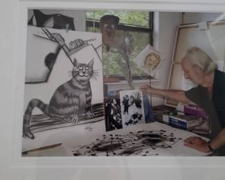 A photo of the artist in his studio!