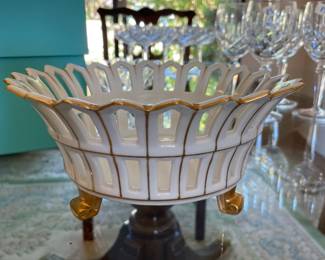 Reticulated porcelain lattice bowl in perfect condition 