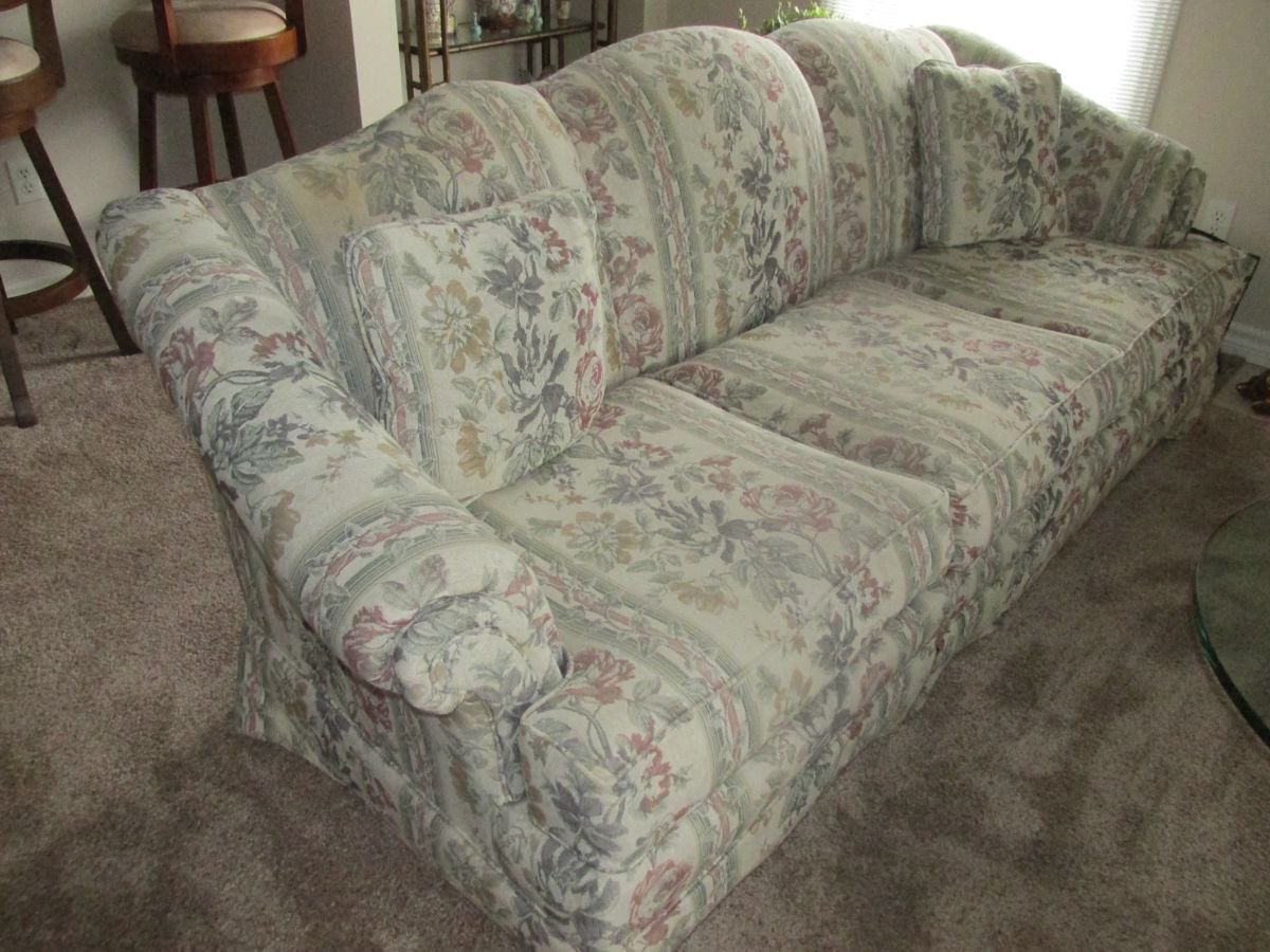 Antique Appraisers Living Estate Sale starts on 10/27/2023