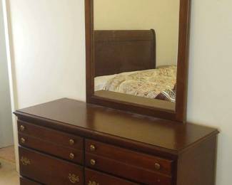 "Autumn on Audubon" in North Augusta, SC. Starts Closing on Wed 10/25 at 8p. Pickup: Fri 10/27 3-6p. Please click here to view more photos, descriptions, and current bids:&nbsp;https://ctbids.com/estate-sale/24805