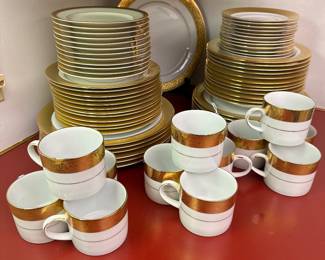 MUIRFIELD Magnificence 69 Piece China Set