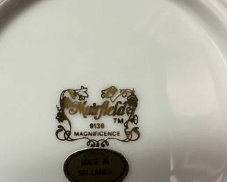 MUIRFIELD Magnificence 69 Piece China Set